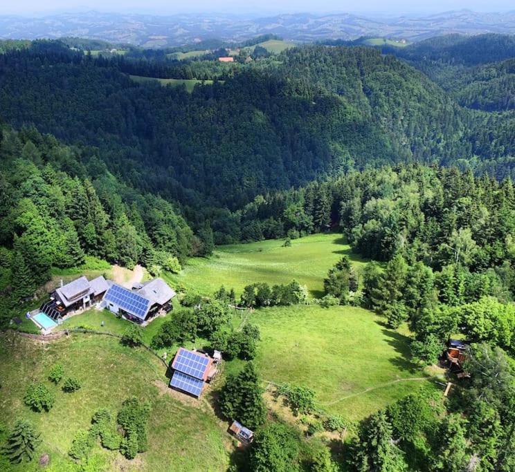 Treehouse Toplak Ruse Exterior foto
