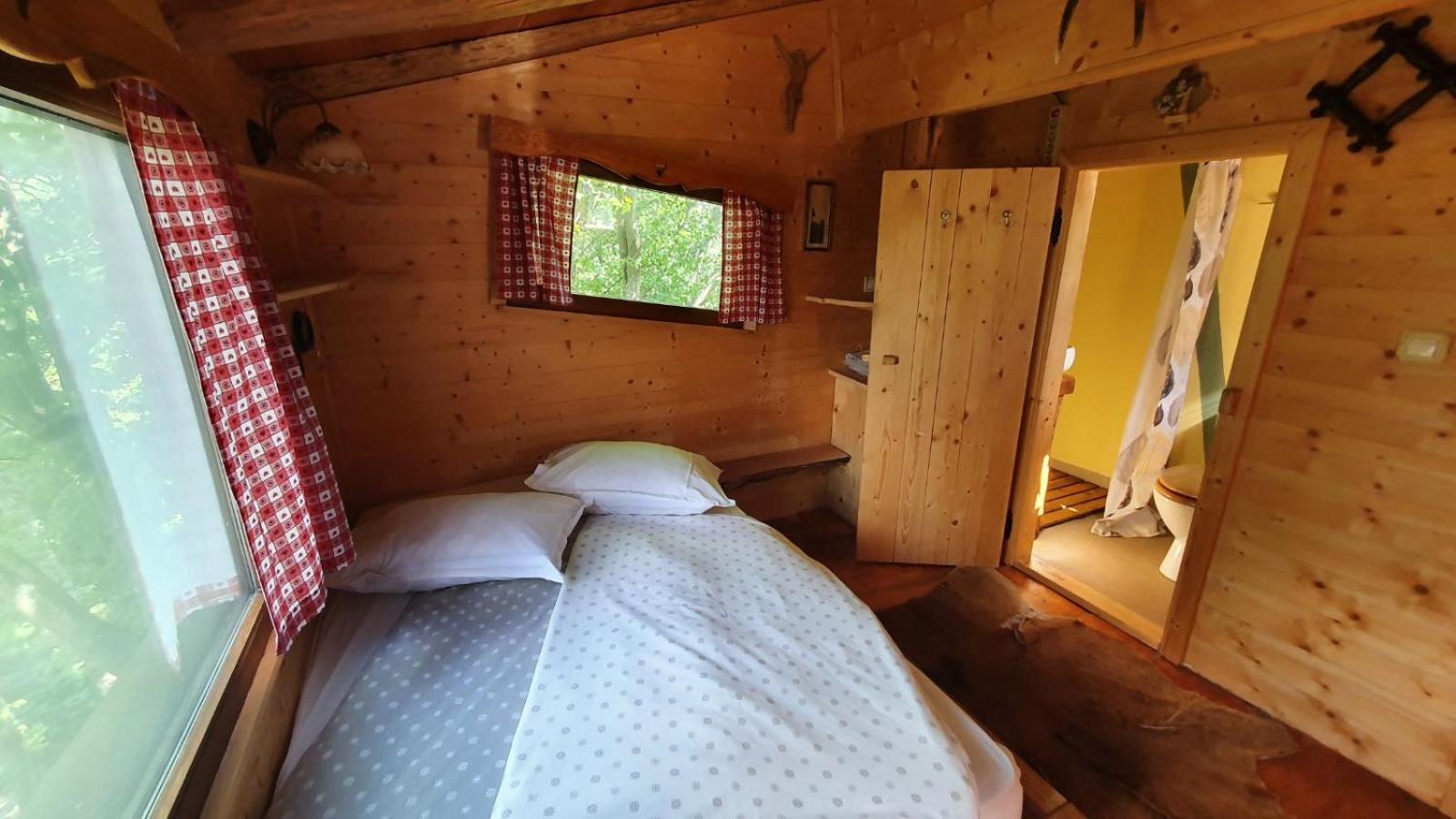Treehouse Toplak Ruse Exterior foto